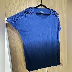 Torrid. Blue Fade cold shoulder tee. Lane Bryant. Size 2X